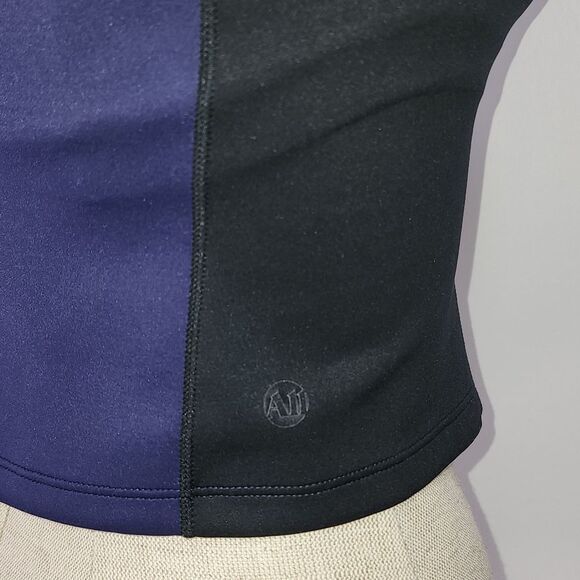 All Access athletic top with built in bra size small - Picture 5 of 11